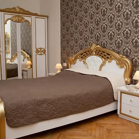 Luxury 아파트
